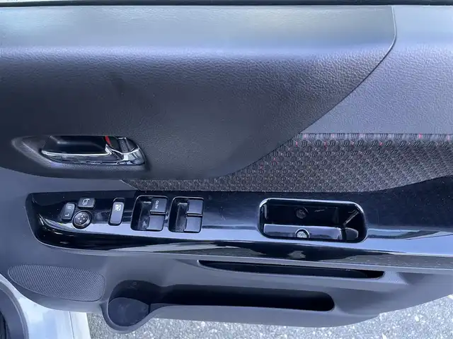 スズキ スペーシア カスタム XS 愛知県 2015(平27)年 6.5万km クリスタルホワイトP (株)IDOMが運営する【じしゃロン豊川店】の自社ローン専用車両になります。こちらは現金またはオートローンご利用時の価格です。自社ローンご希望の方は別途その旨お申付け下さい/社外SDナビ/（AM/FM/CD/DVD/ワンセグ）/バックカメラ/両側パワースライドドア /前後ドライブレコーダー/衝突被害軽減ブレーキ/レーンキープアシスト/運転席シートヒーター/オートライト/HIDヘッドライト/純正AW15インチ/ステアリングリモコン/ドアバイザー/フォグライト