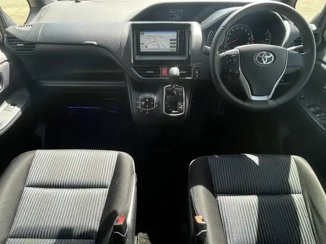 トヨタ ノア Si 秋田県 2014(平26)年 12.2万km ボルドーマイカメタリック (株)IDOMが運営する【じしゃロン秋田店】の自社ローン専用車両になります。こちらは現金またはオートローンご利用時の価格です。自社ローンご希望の方は別途その旨お申付け下さい//////////////////////////////メモリナビ/フルセグテレビ/フリップダウンモニター/ウィンカーミラー/ドアバイザー/プッシュスタート/片側パワースライドドア/スマートキー