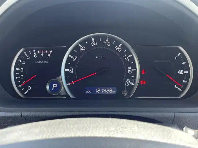 トヨタ ノア Si 秋田県 2014(平26)年 12.2万km ボルドーマイカメタリック (株)IDOMが運営する【じしゃロン秋田店】の自社ローン専用車両になります。こちらは現金またはオートローンご利用時の価格です。自社ローンご希望の方は別途その旨お申付け下さい//////////////////////////////メモリナビ/フルセグテレビ/フリップダウンモニター/ウィンカーミラー/ドアバイザー/プッシュスタート/片側パワースライドドア/スマートキー