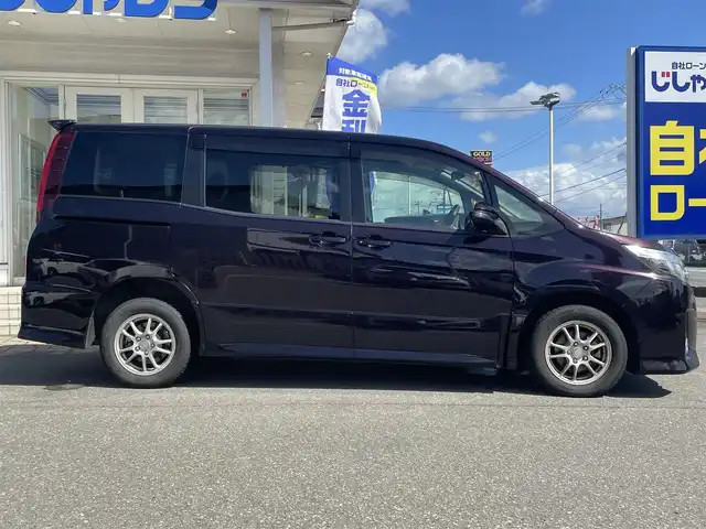 トヨタ ノア Si 秋田県 2014(平26)年 12.2万km ボルドーマイカメタリック (株)IDOMが運営する【じしゃロン秋田店】の自社ローン専用車両になります。こちらは現金またはオートローンご利用時の価格です。自社ローンご希望の方は別途その旨お申付け下さい//////////////////////////////メモリナビ/フルセグテレビ/フリップダウンモニター/ウィンカーミラー/ドアバイザー/プッシュスタート/片側パワースライドドア/スマートキー