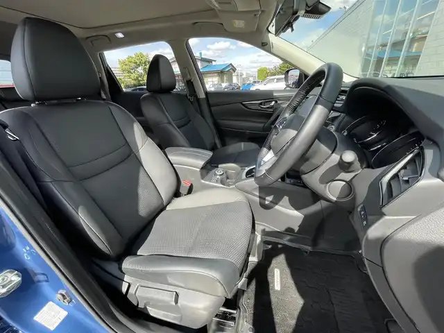 日産 エクストレイル 20Xi 道央・札幌 2020(令2)年 4.5万km シャイニングブルー ・４WD/・衝突軽減ブレーキ/・純正ナビ/　CD＆DVD＆BT＆TV/・全方位カメラ/・バックカメラ/・フロントカメラ/・サイドカメラ/・プロパイロット/・サンルーフ/・コーナーセンサー/・レーンキープアシスト/・シートヒーター/・デジタルインナーミラー/・ブラインドスポットモニター/・アイドリングストップ/・プッシュスタート/・スマートキー/・ダウンヒルアシスト/・ビルトインETC/・電動格納ミラー/・ルーフレール/・オートエアコン/・オートライト/・純正フロアマット/・ミラーヒーター/・ウィンカーミラー/・フォグライト/・LEDヘッドライト