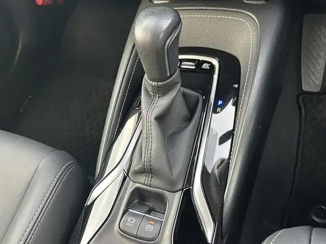 トヨタ カローラ スポーツ ハイブリッドG スタイルPKG 大阪府 2020(令2)年 4.8万km プラチナホワイトパールマイカ 純正8型ディスプレイオーディオ/バックカメラ/フルセグ/トヨタセーフティセンス/BBSアルミホイール/シートヒーター/ハーフレザーシート/ビルトインETC/LEDヘッドライト/電子パーキングブレーキ/スマートキー