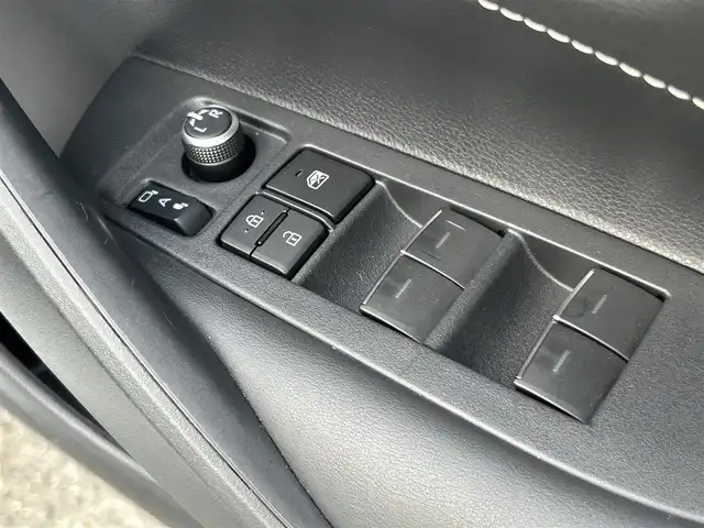 トヨタ カローラ スポーツ ハイブリッドG スタイルPKG 大阪府 2020(令2)年 4.8万km プラチナホワイトパールマイカ 純正8型ディスプレイオーディオ/バックカメラ/フルセグ/トヨタセーフティセンス/BBSアルミホイール/シートヒーター/ハーフレザーシート/ビルトインETC/LEDヘッドライト/電子パーキングブレーキ/スマートキー