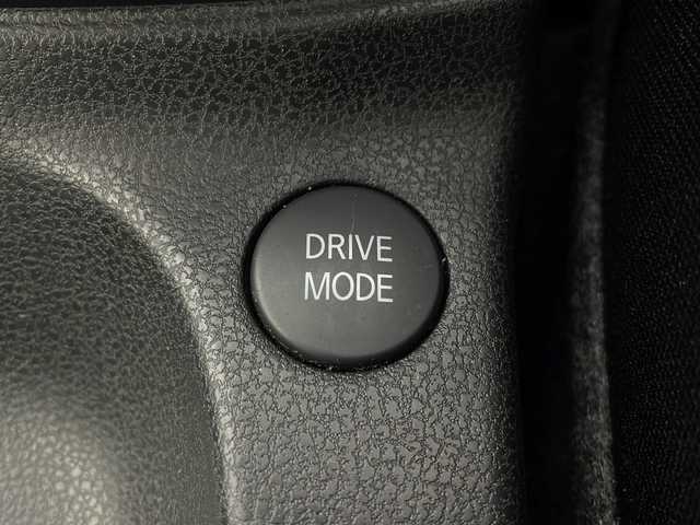 日産 ノート e－パワー X 栃木県 2018(平30)年 6.1万km ホワイト 衝突軽減ブレーキ/禁煙車/インテリジェントルームミラー/オートライト/オートエアコン/LEDヘッドライト/純正ナビ/（CD/DVD/BT/TV/FM/AM)/サイドバイザー/社外フロアマット/電動格納ミラー/フォグライト/社外ドラレコ