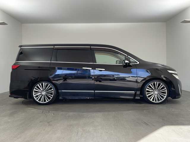 日産 エルグランド 250ハイウェイスター 兵庫県 2010(平22)年 5.3万km ファントムブラック ・純正ナビ/BT/CD/DVD/TV/・純正フリップダウンモニター/・ビルトインETC/・アラウンドビューモニター/・パワースライドドア/・ハーフレザーシート/・AC100V電源/・360°ドライブレコーダー/・ステアリングスイッチ/・社外車高調/・社外20インチアルミホイール/・HIDヘッドライト/・オートライト/・スマートキー/・プッシュスタート/・カーテンエアバッグ