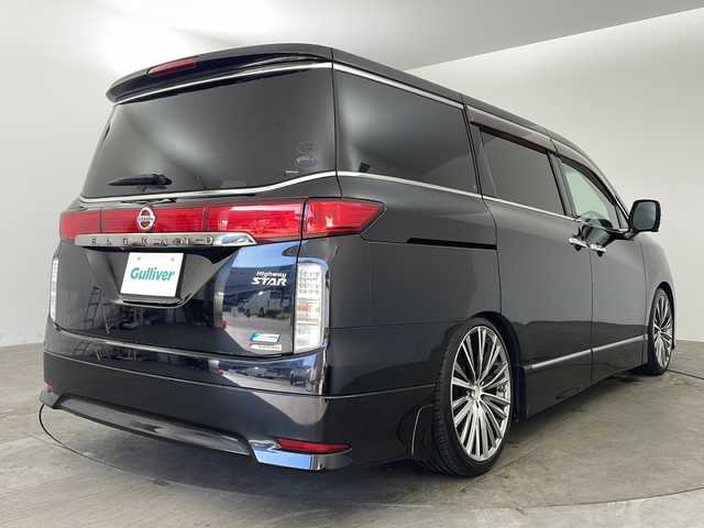 日産 エルグランド 250ハイウェイスター 兵庫県 2010(平22)年 5.3万km ファントムブラック ・純正ナビ/BT/CD/DVD/TV/・純正フリップダウンモニター/・ビルトインETC/・アラウンドビューモニター/・パワースライドドア/・ハーフレザーシート/・AC100V電源/・360°ドライブレコーダー/・ステアリングスイッチ/・社外車高調/・社外20インチアルミホイール/・HIDヘッドライト/・オートライト/・スマートキー/・プッシュスタート/・カーテンエアバッグ