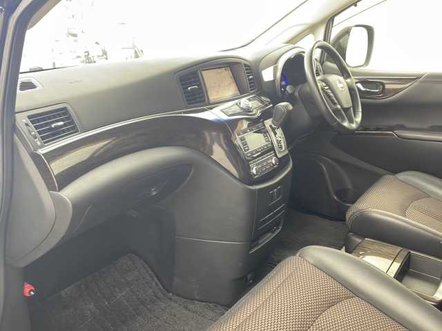 日産 エルグランド 250ハイウェイスター 兵庫県 2010(平22)年 5.3万km ファントムブラック ・純正ナビ/BT/CD/DVD/TV/・純正フリップダウンモニター/・ビルトインETC/・アラウンドビューモニター/・パワースライドドア/・ハーフレザーシート/・AC100V電源/・360°ドライブレコーダー/・ステアリングスイッチ/・社外車高調/・社外20インチアルミホイール/・HIDヘッドライト/・オートライト/・スマートキー/・プッシュスタート/・カーテンエアバッグ