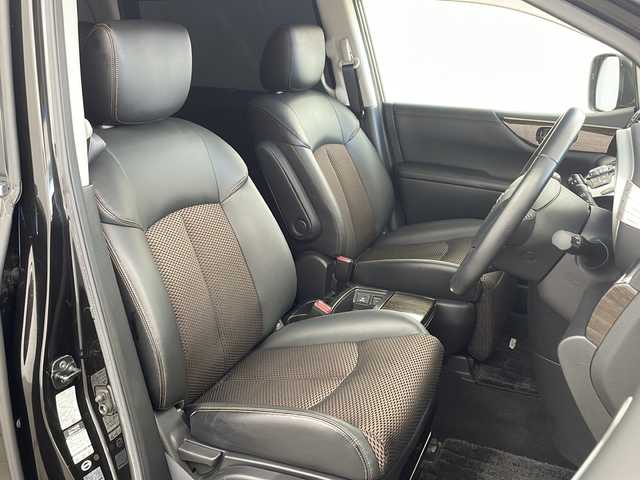 日産 エルグランド 250ハイウェイスター 兵庫県 2010(平22)年 5.3万km ファントムブラック ・純正ナビ/BT/CD/DVD/TV/・純正フリップダウンモニター/・ビルトインETC/・アラウンドビューモニター/・パワースライドドア/・ハーフレザーシート/・AC100V電源/・360°ドライブレコーダー/・ステアリングスイッチ/・社外車高調/・社外20インチアルミホイール/・HIDヘッドライト/・オートライト/・スマートキー/・プッシュスタート/・カーテンエアバッグ