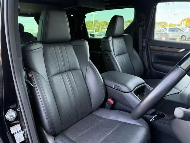 トヨタ アルファードハイブリット エグゼクティブ ラウンジ S 東京都 2021(令3)年 2.3万km ブラック ダブルサンルーフ/JBLサウンドシステム/純正メーカーナビ/CD/DVD/BT/AM/FM/USB/HDMI/TV/パノラミックビューモニター/リアエンターテイメント/電動サイドステップ/両側パワースライドドア/AC1500W/セーフティセンス/プリクラッシュセーフティ/レーントレーシングアシスト/オートハイビーム/レーダークルーズコントロール/クリアランスソナー/モデリスタエアロ/電動リアゲート/本革シート/シートヒーター/ベンチレーション/ステアリングヒーター