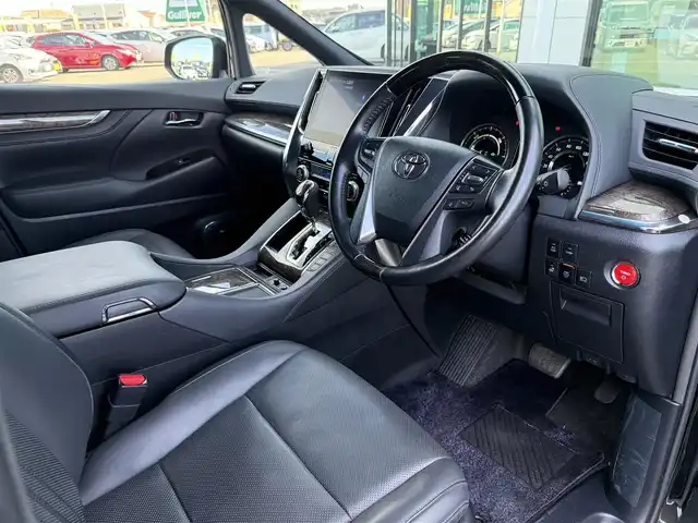 トヨタ アルファードハイブリット エグゼクティブ ラウンジ S 東京都 2021(令3)年 2.3万km ブラック ダブルサンルーフ/JBLサウンドシステム/純正メーカーナビ/CD/DVD/BT/AM/FM/USB/HDMI/TV/パノラミックビューモニター/リアエンターテイメント/電動サイドステップ/両側パワースライドドア/AC1500W/セーフティセンス/プリクラッシュセーフティ/レーントレーシングアシスト/オートハイビーム/レーダークルーズコントロール/クリアランスソナー/モデリスタエアロ/電動リアゲート/本革シート/シートヒーター/ベンチレーション/ステアリングヒーター