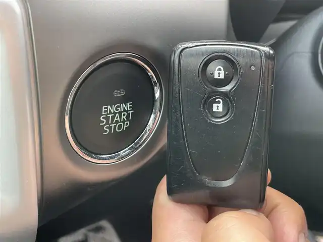 ダイハツ コペン セロS 千葉県 2022(令4)年 6.2万km ブリティッシュグリーンマイカ 純正メモリナビ（ＡＭ／ＦＭ／ＢＴ／フルセグ）　/プッシュスタート/ＥＴＣ　/バックカメラ　/ｍｏｍｏステアリング　/ハードトップ　/ＲＥＣＡＲＯシート/シートヒーター/MTモード付AT/パドルシフト/前後ドラレコ　/横滑り防止機能　/オートライト　/純正フロアマット