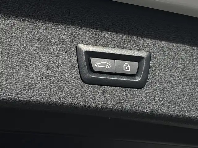 ＢＭＷ Ｘ１ xDrive 18d 長野県 2022(令4)年 0.6万km パール 4WD/ ハイラインパッケージ / ダコタレザーシート / モカ / コンフォートパッケージ/ シートヒーター / ACC / LKA / インテリジェントセーフティ / 純正ナビ / BT  / バックカメラ / クリアランスソナー / ドラレコ ミラー一体型ETC / パワーバックドア / 純正18AW