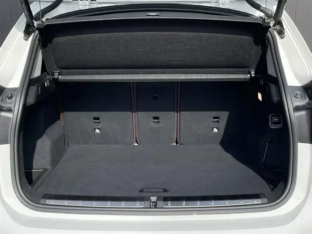 ＢＭＷ Ｘ１ xDrive 18d 長野県 2022(令4)年 0.6万km パール 4WD/ ハイラインパッケージ / ダコタレザーシート / モカ / コンフォートパッケージ/ シートヒーター / ACC / LKA / インテリジェントセーフティ / 純正ナビ / BT  / バックカメラ / クリアランスソナー / ドラレコ ミラー一体型ETC / パワーバックドア / 純正18AW