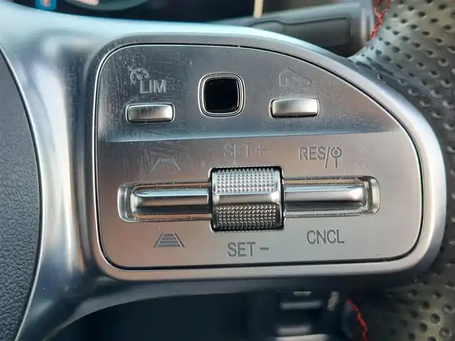 メルセデス・ベンツ Ｍ・ベンツ Ｂ２００ｄ AMGライン 滋賀県 2021(令3)年 3.4万km コスモスブラック 純正ナビ/フルセグTV/Bluetooth接続/バックカメラ/アダプティブクルーズコントロール/レーンキープアシスト/ブラインドスポットモニター/衝突被害軽減ブレーキ/純正18インチアルミホイール/シートヒーター/電動リアゲート/ハーフレーザーシート/コーナーセンサー/スマートキー/プッシュスタート