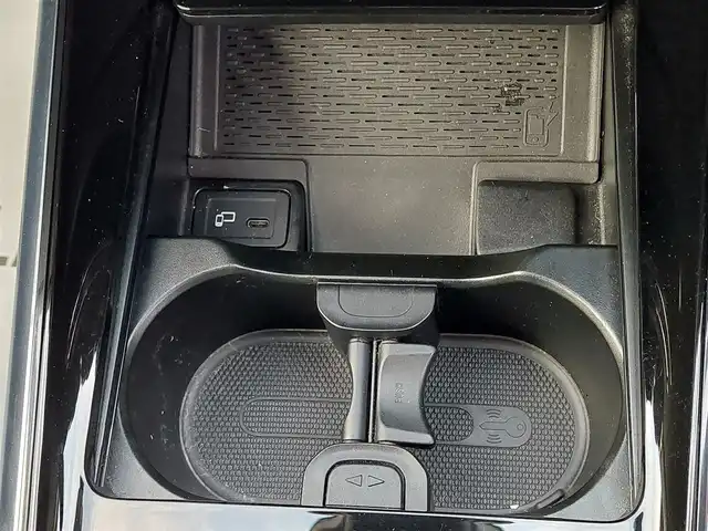 メルセデス・ベンツ Ｍ・ベンツ Ｂ２００ｄ AMGライン 滋賀県 2021(令3)年 3.4万km コスモスブラック 純正ナビ/フルセグTV/Bluetooth接続/バックカメラ/アダプティブクルーズコントロール/レーンキープアシスト/ブラインドスポットモニター/衝突被害軽減ブレーキ/純正18インチアルミホイール/シートヒーター/電動リアゲート/ハーフレーザーシート/コーナーセンサー/スマートキー/プッシュスタート