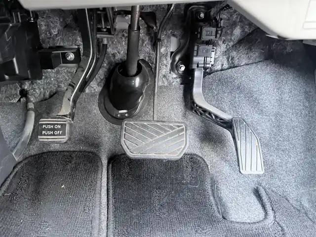 日産 ルークス E 高知県 2011(平23)年 4.3万km シルキーシルバーメタリック 純正ナビ/バックカメラ/スペアキー/AC/TV/純正フロアマット/両側スライドドア/ABS/Wエアバッグ/スマートキー/保証書/記録簿/取扱説明書