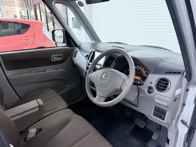 日産 ルークス E 高知県 2011(平23)年 4.3万km シルキーシルバーメタリック 純正ナビ/バックカメラ/スペアキー/AC/TV/純正フロアマット/両側スライドドア/ABS/Wエアバッグ/スマートキー/保証書/記録簿/取扱説明書