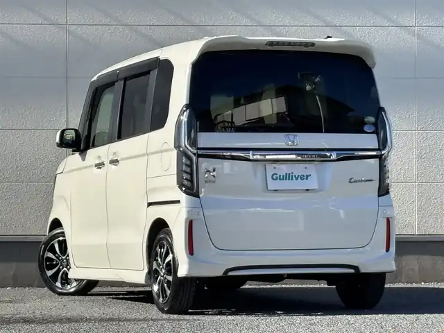 ホンダ Ｎ ＢＯＸ カスタム G L ホンダセンシング 茨城県 2017(平29)年 8.3万km プレミアムホワイトパールⅡ 純正ナビ/　(AM/FM/CD/DVD/USB/ワンセグTV)/バックカメラ/ドライブレコーダー/クルーズコントロール/片側パワースライドドア/ETC/LEDヘッドライト/後席モニター/純正アルミホイール/レーンキープアシスト/オートライト/パワーステアリング/W+サイドエアバック
