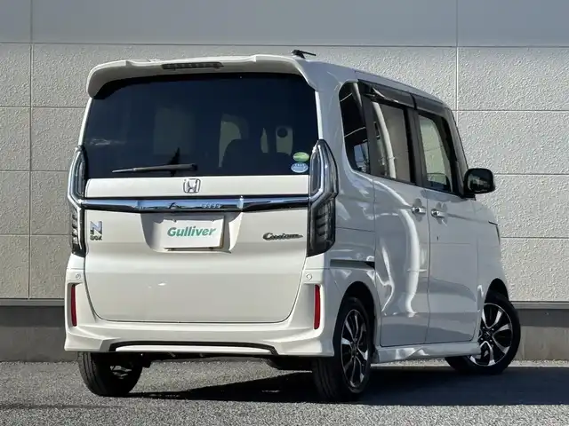 ホンダ Ｎ ＢＯＸ カスタム G L ホンダセンシング 茨城県 2017(平29)年 8.3万km プレミアムホワイトパールⅡ 純正ナビ/　(AM/FM/CD/DVD/USB/ワンセグTV)/バックカメラ/ドライブレコーダー/クルーズコントロール/片側パワースライドドア/ETC/LEDヘッドライト/後席モニター/純正アルミホイール/レーンキープアシスト/オートライト/パワーステアリング/W+サイドエアバック