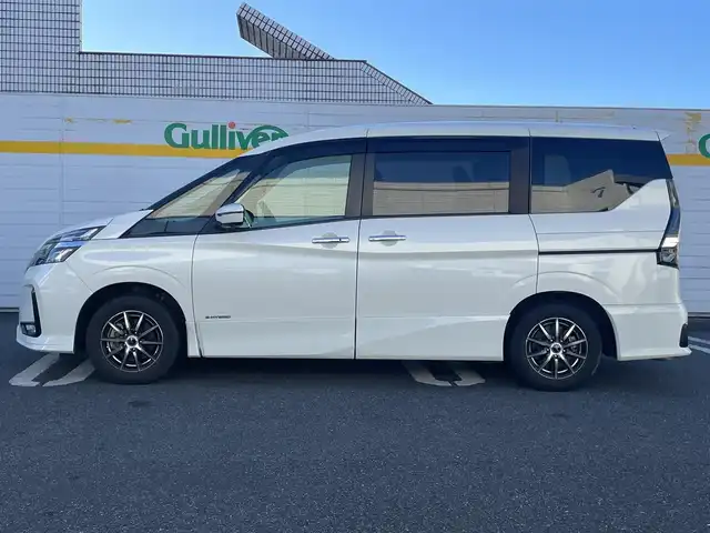 日産 セレナ ハイウェイスター V 埼玉県 2019(令1)年 4万km ブリリアントホワイトパール ワンオーナー/4WD/純正ナビ（CD/DVD/フルセグ/BT)/プロパイロット/アラウンドビューモニター/両側パワースライドドア/ハンズフリーオートスライドドア/ブラインドスポットモニター/エマージェンシーブレーキ/前後コーナーセンサー/アイドリングストップ/前方ドライブレコーダー/LEDヘッドライト/ETC/純正アルミ積込(195/65/R15)/スペアキー1本