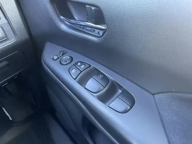 日産 セレナ ハイウェイスター V 埼玉県 2019(令1)年 4万km ブリリアントホワイトパール ワンオーナー/4WD/純正ナビ（CD/DVD/フルセグ/BT)/プロパイロット/アラウンドビューモニター/両側パワースライドドア/ハンズフリーオートスライドドア/ブラインドスポットモニター/エマージェンシーブレーキ/前後コーナーセンサー/アイドリングストップ/前方ドライブレコーダー/LEDヘッドライト/ETC/純正アルミ積込(195/65/R15)/スペアキー1本