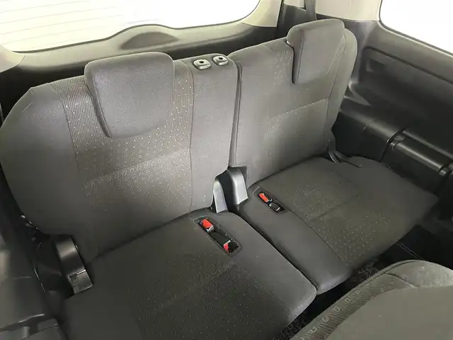トヨタ ヴォクシー V 埼玉県 2014(平26)年 5.6万km ブラック 純正ナビ（Bluetooth/CD/DVD/フルセグTV)/後席用フリップダウンモニター/バックカメラ/両側パワースライドドア/ビルトインETC/クルーズコントロール/純正15インチアルミホイール/オートマチックハイビーム/LEDヘッドライト/フォグランプ/純正フロアマット/純正ドアバイザー/プッシュスタート/スマートキー/ステアリングスイッチ