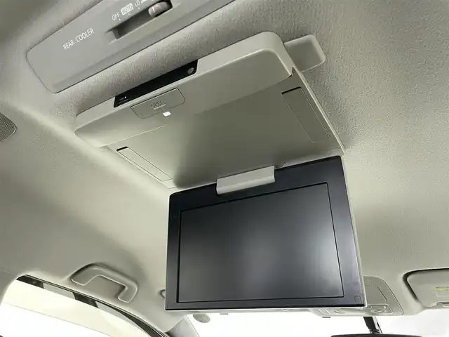 トヨタ ヴォクシー V 埼玉県 2014(平26)年 5.6万km ブラック 純正ナビ（Bluetooth/CD/DVD/フルセグTV)/後席用フリップダウンモニター/バックカメラ/両側パワースライドドア/ビルトインETC/クルーズコントロール/純正15インチアルミホイール/オートマチックハイビーム/LEDヘッドライト/フォグランプ/純正フロアマット/純正ドアバイザー/プッシュスタート/スマートキー/ステアリングスイッチ