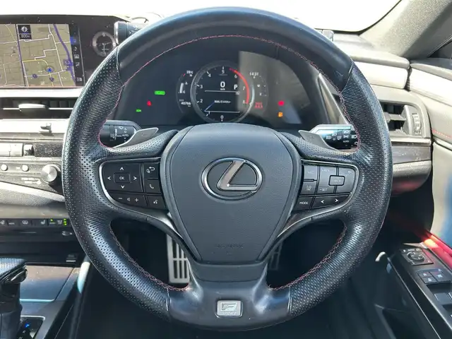 レクサス ＥＳ 300h Fスポーツ 滋賀県 2019(令1)年 4.1万km グラファイトブラックガラスフレーク ガソリン（ハイブリッド）/2WD(FF)/CVT/純正ナビ/（AM/FM/CD/DVD/TVフルセグ/Bluetooth/SD/AUX）/TRDフルエアロ/TRDマフラー/サンルーフ/ドライブレコーダー/ETC2.0/プリクラッシュブレーキアシスト/ブラインドスポットモニター/シートヒーター/エアシート/ステアリングヒーター/ステアリングスイッチ/ハンズフリーフォン/レーンキープアシスト/クルーズコントロール/パドルシフト/オートエアコン/オートライト/オートハイビーム/パワーシート/EVモード/ブレーキホールド/電子パーキング/nanoe/パワーウィンドウ/電動格納ミラー/ドアバイザー/純正マット/LEDヘッドライト/スマートキー/プッシュスタート/電動リアゲート