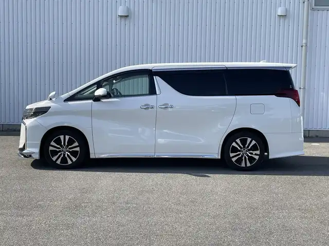 トヨタ アルファード S Cパッケージ 福岡県 2021(令3)年 4.3万km ホワイトパールクリスタルシャイン モデリスタエアロ/ツインムーンルーフ/純正フリップダウンモニター/トヨタセーフティセンス/PCS/LTA/BSM/RCTA/クリアランスソナー/純正ＤＡナビ/フルセグTV/CD/DVD/BT//applecarplay/androidauto/黒革シート/両側パワースライドドア/パワーバックドア/デジタルインナーミラー/レーダークルーズコントロール/ビルトインETC2.0/シートメモリー/前席パワーシート/前席シートヒーター/ベンチレーション/ステアリングヒーター/三眼LED/オートハイビーム/フォグランプ/スマートキー/プッシュスタート/電動パーキング/ブレーキホールド/オットマン/AC100V/純正アルミ