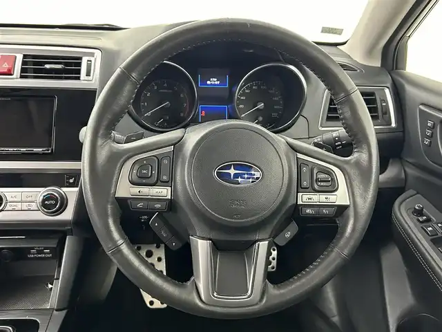 スバル アウトバック リミテッド 道央・札幌 2016(平28)年 5.5万km クリスタルブラックシリカ ・4WD/・衝突被害軽減ブレーキ/・レーンキープアシスト/・レーダークルーズコントロール/・純正ナビ/・フルセグ/BT/CD/DVD/USB/・バックカメラ/・レザーシート/・シートヒーター/・パワーシート/・パワーバックドア/・オートブレーキホールド/・パドルシフト/・アイドリングストップ/・X-MODE