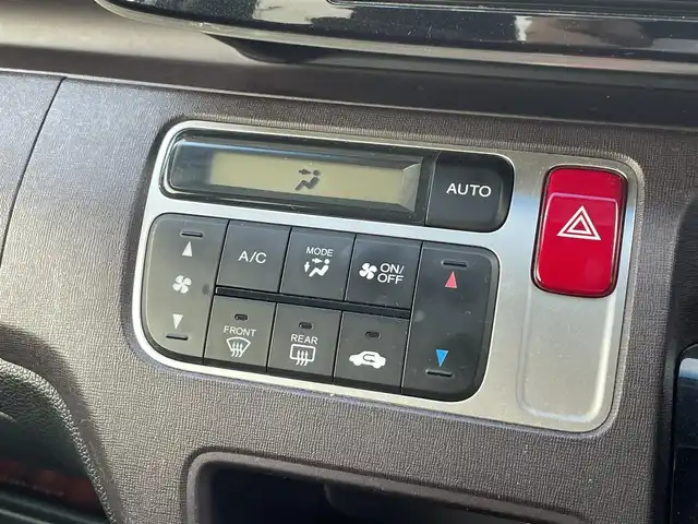 ホンダ Ｎ ＯＮＥ プレミアム 群馬県 2014(平26)年 5.9万km プレミアムホワイトパール 純正ナビ（VXM-145C）/・CD/SD/AUXa/バックカメラ/ステアリングリモコン/アイドリングストップ/横滑り防止装置/プッシュスタート/スマートキー/LEDオートライト/オートエアコン/純正フロアマット/純正アルミホイール/取説＆保証書/ETC