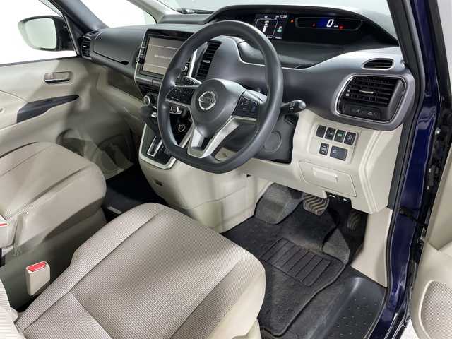 日産 セレナ X 神奈川県 2016(平28)年 7.5万km アズライトブルー 純正9型SDナビ/フルセグ　CD　DVD　HDMI　AUX　SD/セーフティバックB/プロパイロット/レーダークルーズ/レーンディパーチャーワーニング/エマージェンシーブレーキ/片側パワースライドドア/インテリジェントアラウンドビューモニター/アイドリングストップ/パーキングアシスト/電子パーキング/オートホールドブレーキ/前後クリアランスソナー/インテリジェントデジタルインナーミラー/ビルトインETC/オートライト/センターマルチコンソール/デュアルバックドア