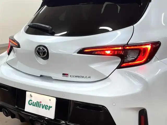 トヨタ ＧＲカローラ RZ 道央・札幌 2024(令6)年 0.4万km プラチナホワイトパールマイカ ワンオーナー/4WD/寒冷地仕様/1.6Lターボ/純正18インチAW/純正10.5型ナビ/フルセグTV/Bluetooth/Miracast/バックカメラ/JBLサウンド/GRハーフレザー/レーダークルーズコントロール/ヘッドアップディスプレイ/カーボンルーフ/シートヒーター（D/N）/ミラーヒーター/ブラインドスポットモニター/ステアリングヒーター/オートマチックハイビーム/ワイパーデアイサー/ヘッドライトレベライザー/ビルトインETC/プッシュスタート/スマートキー×2/LEDヘッドライト/前後フォグランプ/保証書/取扱説明書
