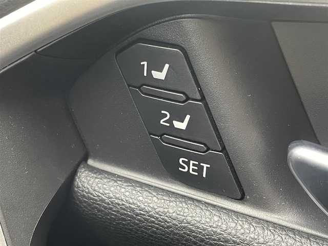 トヨタ ＲＡＶ４ ハイブリットG 茨城県 2019(令1)年 1.7万km センシュアルレッドマイカ 純正ナビ/バックカメラ/フルセグ/デジタルインナーミラー/衝突被害軽減ブレーキ/車線逸脱抑制装置/レーダークルーズコントロール/オートマチックハイビーム/クリアランスソナー/BSM/ETC2.o/ドラレコ/シートヒーター/純正18インチAW/LEDヘッドライト/スマートキー