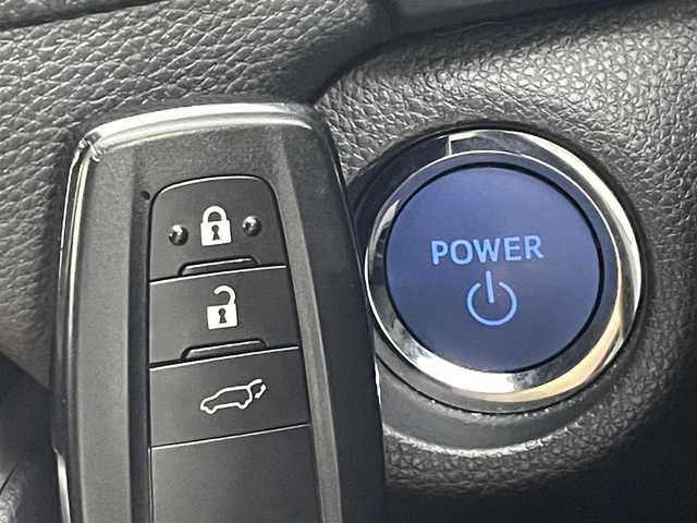 トヨタ ＲＡＶ４ ハイブリットG 茨城県 2019(令1)年 1.7万km センシュアルレッドマイカ 純正ナビ/バックカメラ/フルセグ/デジタルインナーミラー/衝突被害軽減ブレーキ/車線逸脱抑制装置/レーダークルーズコントロール/オートマチックハイビーム/クリアランスソナー/BSM/ETC2.o/ドラレコ/シートヒーター/純正18インチAW/LEDヘッドライト/スマートキー