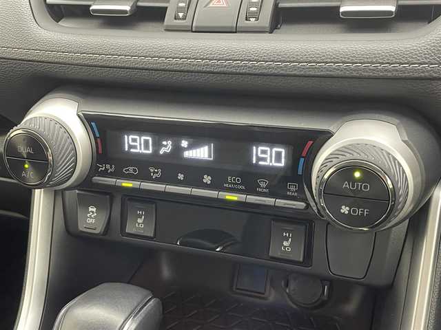 トヨタ ＲＡＶ４ ハイブリットG 茨城県 2019(令1)年 1.7万km センシュアルレッドマイカ 純正ナビ/バックカメラ/フルセグ/デジタルインナーミラー/衝突被害軽減ブレーキ/車線逸脱抑制装置/レーダークルーズコントロール/オートマチックハイビーム/クリアランスソナー/BSM/ETC2.o/ドラレコ/シートヒーター/純正18インチAW/LEDヘッドライト/スマートキー