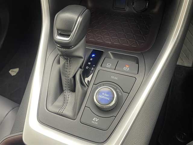 トヨタ ＲＡＶ４ ハイブリットG 茨城県 2019(令1)年 1.7万km センシュアルレッドマイカ 純正ナビ/バックカメラ/フルセグ/デジタルインナーミラー/衝突被害軽減ブレーキ/車線逸脱抑制装置/レーダークルーズコントロール/オートマチックハイビーム/クリアランスソナー/BSM/ETC2.o/ドラレコ/シートヒーター/純正18インチAW/LEDヘッドライト/スマートキー