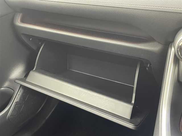 トヨタ ＲＡＶ４ ハイブリットG 茨城県 2019(令1)年 1.7万km センシュアルレッドマイカ 純正ナビ/バックカメラ/フルセグ/デジタルインナーミラー/衝突被害軽減ブレーキ/車線逸脱抑制装置/レーダークルーズコントロール/オートマチックハイビーム/クリアランスソナー/BSM/ETC2.o/ドラレコ/シートヒーター/純正18インチAW/LEDヘッドライト/スマートキー