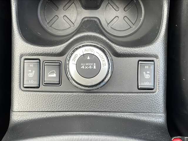 日産 エクストレイル 20X 三重県 2015(平27)年 9.2万km バーニングレッド 純正8型ナビ/バックカメラ/前席シートヒーター/フルセグTV/ヒーテッドドアミラー/純正フロアマット/オートライト/ビルトインETC/電動格納ミラー