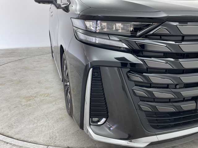 トヨタ ヴェルファイア ハイブリット エグゼクティブ ラウンジ 群馬県 2024(令6)年 1.3万km ブラック サンルーフ　ユニバーサルステップ　純正１２．３型ナビ　純正１４型後席モニター　ＪＢＬサウンド　全周囲カメラ　モデリスタマルチカラーインテリア　デジタルインナーミラー　置くだけ充電　ＡＣ１００Ｖ　禁煙