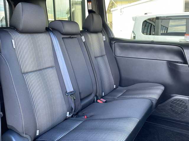 トヨタ ヴォクシー ZS 煌Ⅱ 長野県 2020(令2)年 4.1万km ブラック 純正9インチナビ　【NSZT-Y68T】/(FM/AM/Bluetooth/CD/TV)/前後ドライブレコーダー　【DC-DR652】/バックカメラ/両側パワースライドドア/クルーズコントロール/衝突被害軽減ブレーキ/車線逸脱警報/前後コーナーセンサー/MTモード/ビルトインETC/ステアリングスイッチ/純正16インチアルミホイール/LEDヘッドライト/オートハイビーム/オートライト/社外フロアマット/ウォークスルー/アイドリングストップ/プッシュスタート/ドアバイザー/スマートキー/パワーステアリング/パワーウインドウ