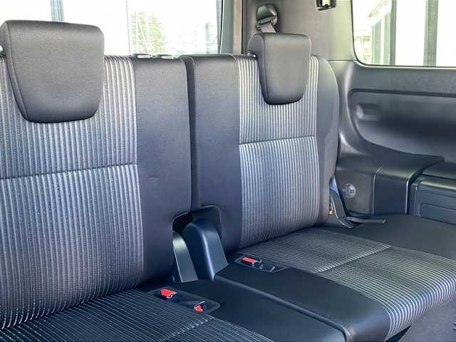 トヨタ ヴォクシー ZS 煌Ⅱ 長野県 2020(令2)年 4.1万km ブラック 純正9インチナビ　【NSZT-Y68T】/(FM/AM/Bluetooth/CD/TV)/前後ドライブレコーダー　【DC-DR652】/バックカメラ/両側パワースライドドア/クルーズコントロール/衝突被害軽減ブレーキ/車線逸脱警報/前後コーナーセンサー/MTモード/ビルトインETC/ステアリングスイッチ/純正16インチアルミホイール/LEDヘッドライト/オートハイビーム/オートライト/社外フロアマット/ウォークスルー/アイドリングストップ/プッシュスタート/ドアバイザー/スマートキー/パワーステアリング/パワーウインドウ