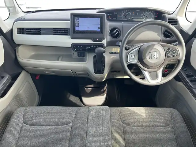 ホンダ Ｎ ＢＯＸ G L ホンダセンシング 熊本県 2018(平30)年 6.9万km プラチナホワイトパール 社外ナビ/AM/FM/CD/DVD/BT/USB/SD/・ワンセグ/・バックカメラ/ホンダセンシング/・アダプティブクルーズコントロール/・先行車発進お知らせ機能/・路外逸脱抑制機能/・レーンキープアシスト/・標識認識機能/エマージェンシーストップシグナル/ヒルスタートアシスト/アンチロックブレーキシステム/トラクションコントロールシステム/ビルトインETC/スマートキー/スペアキー/片側パワースライド/ドライブレコーダー（前方）/横すべり抑制/電動格納ミラー