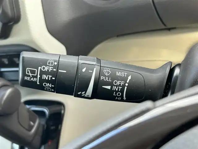 ホンダ Ｎ ＢＯＸ G L ホンダセンシング 熊本県 2018(平30)年 6.9万km プラチナホワイトパール 社外ナビ/AM/FM/CD/DVD/BT/USB/SD/・ワンセグ/・バックカメラ/ホンダセンシング/・アダプティブクルーズコントロール/・先行車発進お知らせ機能/・路外逸脱抑制機能/・レーンキープアシスト/・標識認識機能/エマージェンシーストップシグナル/ヒルスタートアシスト/アンチロックブレーキシステム/トラクションコントロールシステム/ビルトインETC/スマートキー/スペアキー/片側パワースライド/ドライブレコーダー（前方）/横すべり抑制/電動格納ミラー