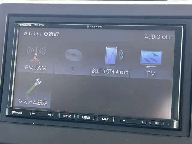 ホンダ Ｎ ＢＯＸ G L ホンダセンシング 熊本県 2018(平30)年 6.9万km プラチナホワイトパール 社外ナビ/AM/FM/CD/DVD/BT/USB/SD/・ワンセグ/・バックカメラ/ホンダセンシング/・アダプティブクルーズコントロール/・先行車発進お知らせ機能/・路外逸脱抑制機能/・レーンキープアシスト/・標識認識機能/エマージェンシーストップシグナル/ヒルスタートアシスト/アンチロックブレーキシステム/トラクションコントロールシステム/ビルトインETC/スマートキー/スペアキー/片側パワースライド/ドライブレコーダー（前方）/横すべり抑制/電動格納ミラー
