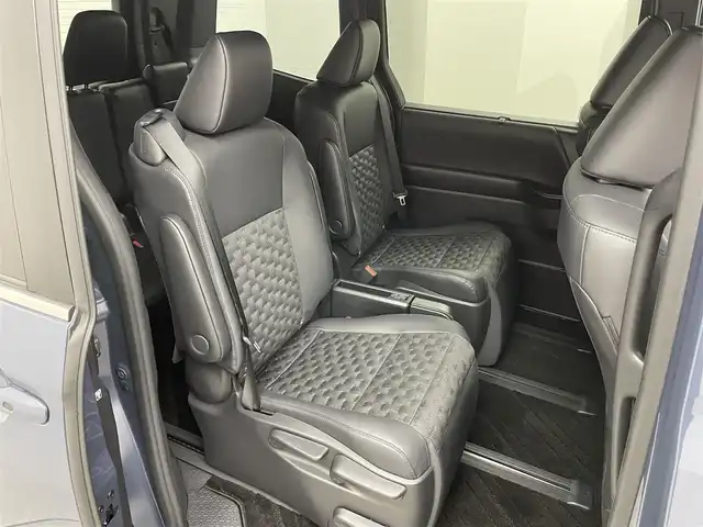 トヨタ ヴォクシー S－Z 埼玉県 2023(令5)年 2.1万km マッシブグレー 快適利便パッケージ　純正１０．５ディスプレイオーディオ　バックカメラ　ＤＶＤ再生　三眼ＬＥＤ　セーフティセンス　レーダークルーズコントロール　ビルトインＥＴＣ２．０　前後ドライブレコーダー　ＨＤＭＩ