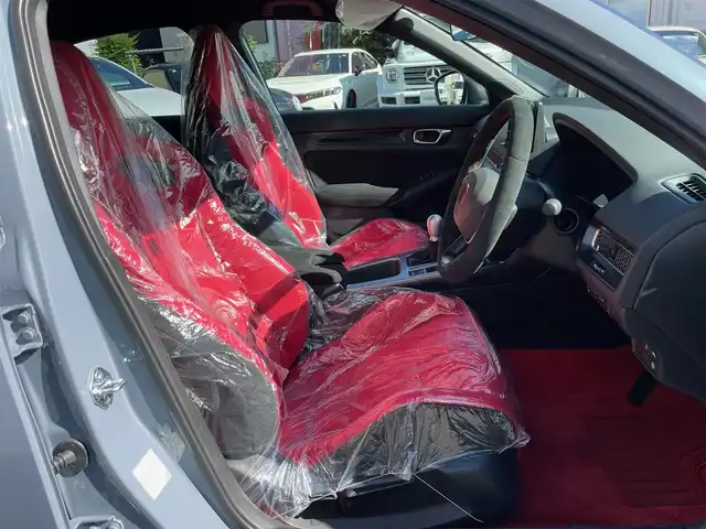 ホンダ シビック タイプR 神奈川県 2025(令7)年 0.1千km ソニックグレーパール ワンオーナー/純正メモリーナビ・地デジTV/純正USB/BT再生/バックモニター/ビルトインETC2.0/純正19インチAW/ブレンボブレーキ/LEDヘッドライト/ホンダセンシング/レーダークルーズコントロール/PCS/LKA/BSM/標識検知/コーナーセンサー/純正フロアマット/プッシュスタート/スマートキー×2/保証書・取説あり