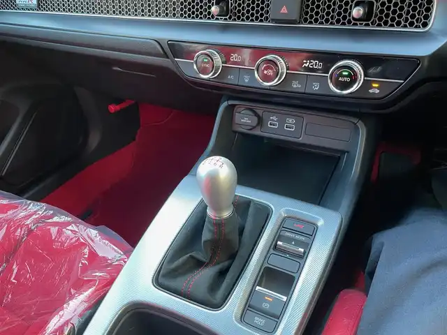 ホンダ シビック タイプR 神奈川県 2025(令7)年 0.1千km ソニックグレーパール ワンオーナー/純正メモリーナビ・地デジTV/純正USB/BT再生/バックモニター/ビルトインETC2.0/純正19インチAW/ブレンボブレーキ/LEDヘッドライト/ホンダセンシング/レーダークルーズコントロール/PCS/LKA/BSM/標識検知/コーナーセンサー/純正フロアマット/プッシュスタート/スマートキー×2/保証書・取説あり