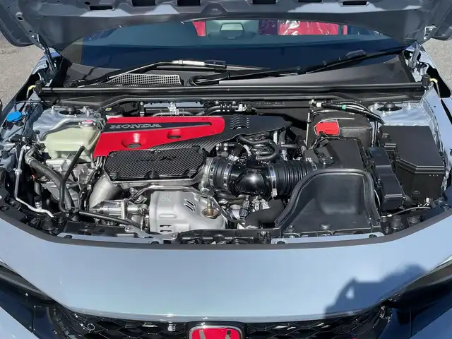 ホンダ シビック タイプR 神奈川県 2025(令7)年 0.1千km ソニックグレーパール ワンオーナー/純正メモリーナビ・地デジTV/純正USB/BT再生/バックモニター/ビルトインETC2.0/純正19インチAW/ブレンボブレーキ/LEDヘッドライト/ホンダセンシング/レーダークルーズコントロール/PCS/LKA/BSM/標識検知/コーナーセンサー/純正フロアマット/プッシュスタート/スマートキー×2/保証書・取説あり