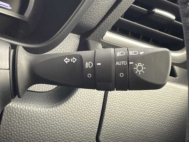 トヨタ ルーミー カスタムG 岐阜県 2023(令5)年 1.8万km ブラックマイカメタリック 社外ディスプレイオーディオ/(ラジオ/Bluetooth/CD)/両側パワースライドドア/衝突軽減ブレーキ/レーンキープアシスト/レーダークルーズコントロール/ステアリングスイッチ/LEDヘッドライト/ドライブレコーダー/ETC/スペアキー/スタッドレスAWセット積み込み